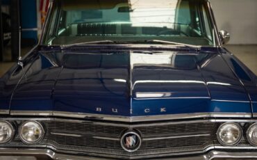Buick-Wildcat-1964-4-Door-Sedan-11