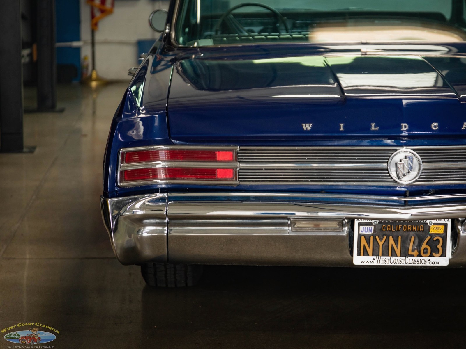 Buick-Wildcat-1964-4-Door-Sedan-14