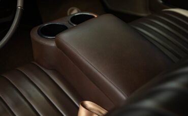 Buick-Wildcat-1964-4-Door-Sedan-28