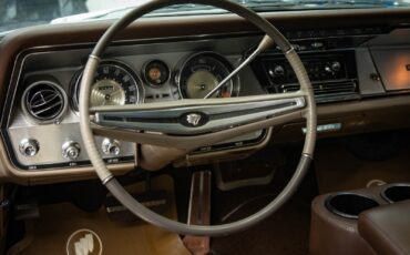Buick-Wildcat-1964-4-Door-Sedan-29