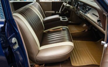 Buick-Wildcat-1964-4-Door-Sedan-38