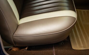 Buick-Wildcat-1964-4-Door-Sedan-39