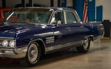 Buick-Wildcat-1964-4-Door-Sedan-4