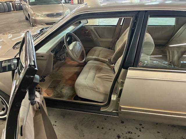 Buick-century-specialspecial-wagon-1996-6