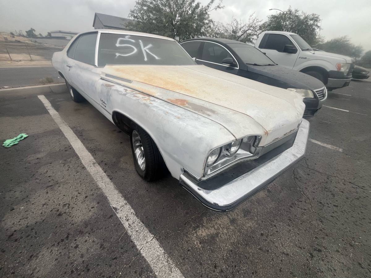 Buick-lesabre-1973-white-1