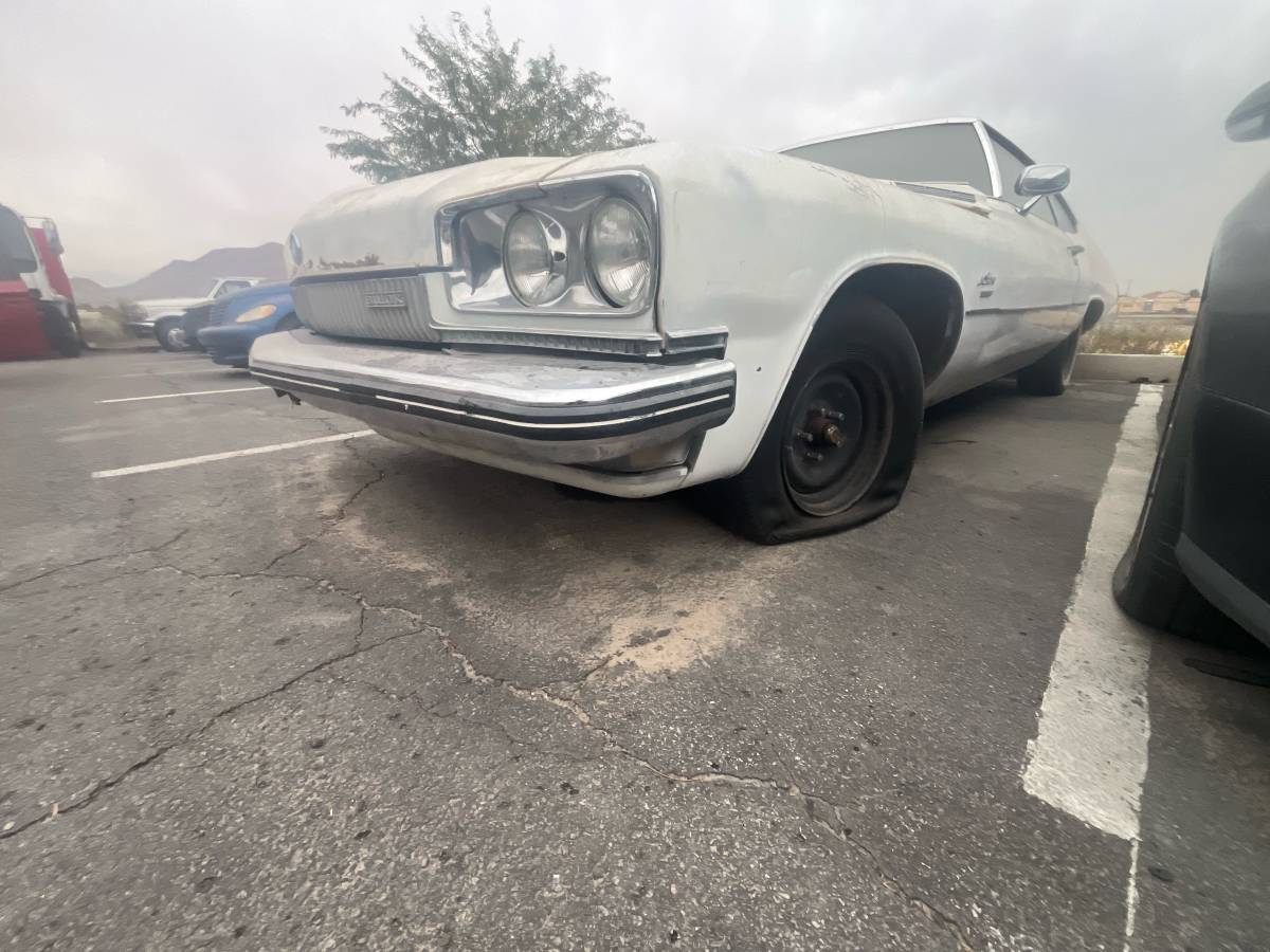 Buick-lesabre-1977-14