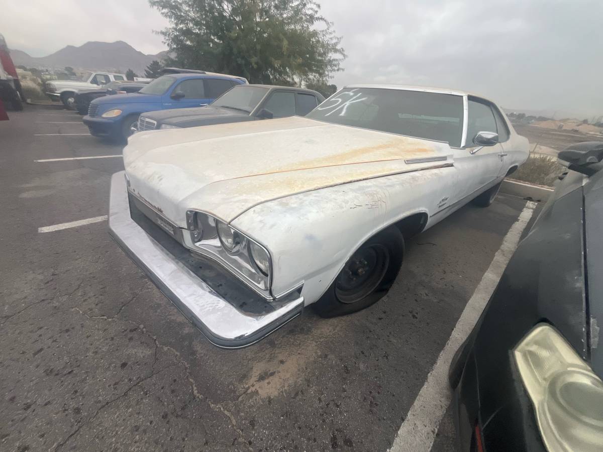 Buick-lesabre-1977-2