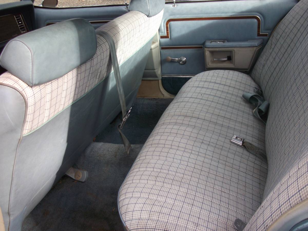 Buick-lesabre-1977-4