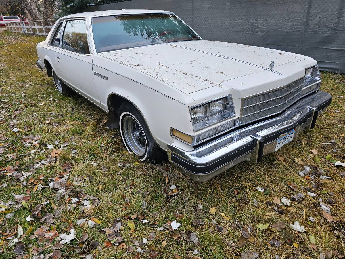 Buick-lesabre-1979-white-1