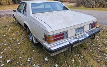 Buick-lesabre-1979-white-2