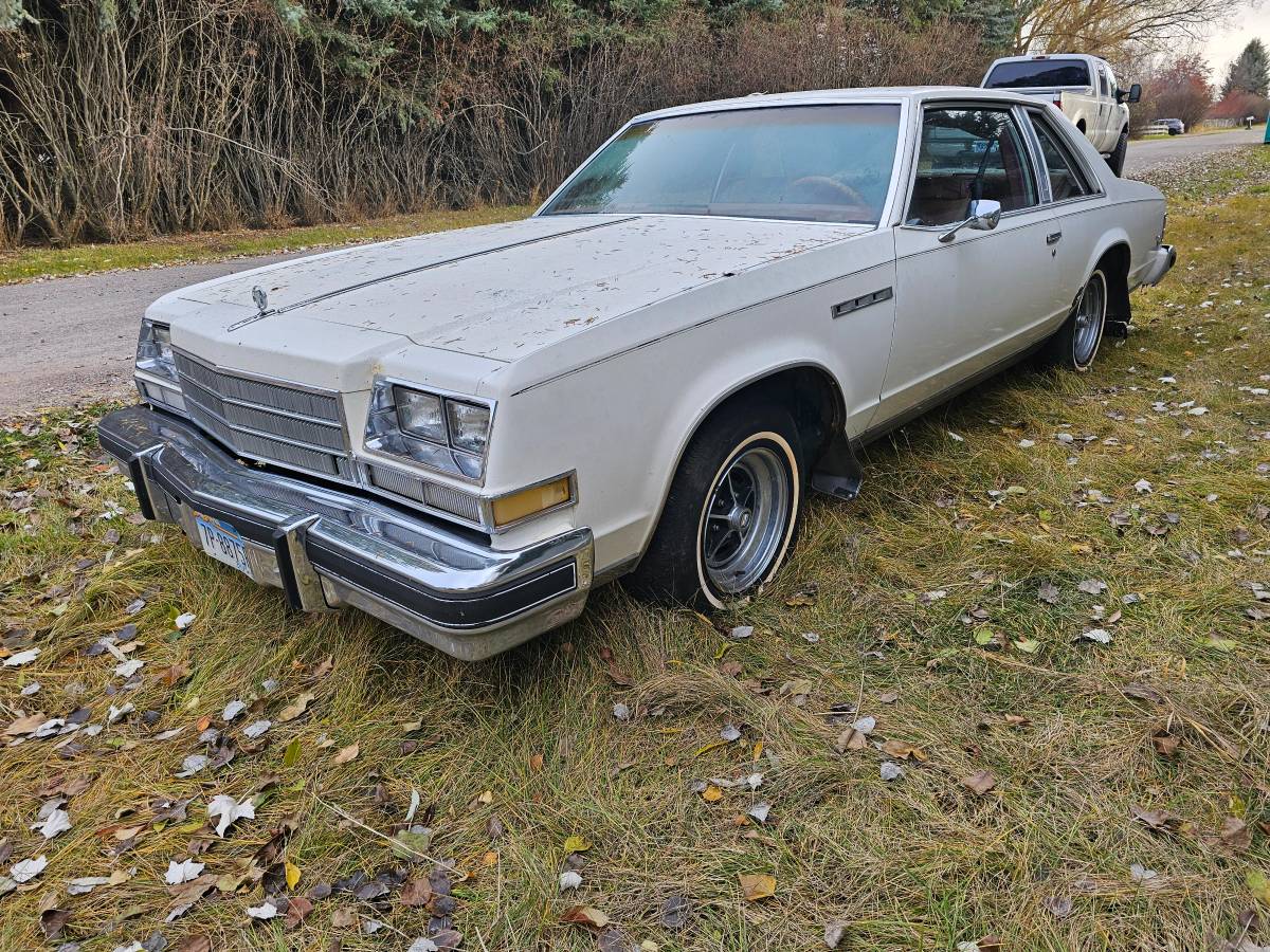 Buick-lesabre-1979-white