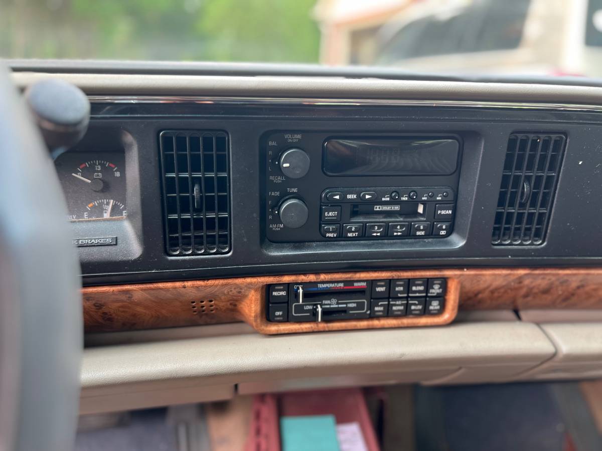 Buick-lesabre-1995-5
