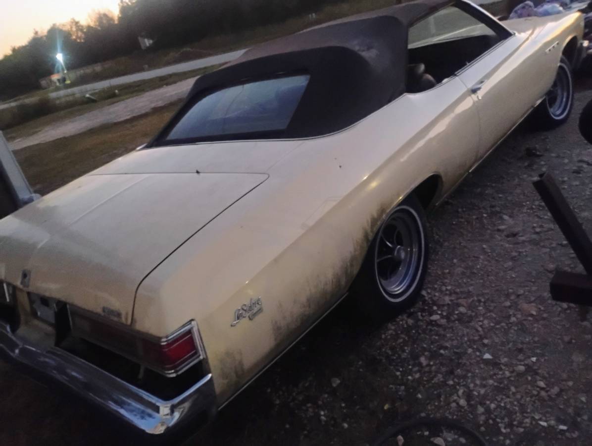 Buick-lesabre-custom-1975-2