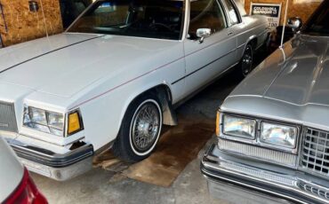 Buick-lesabre-limited-1985-white-1