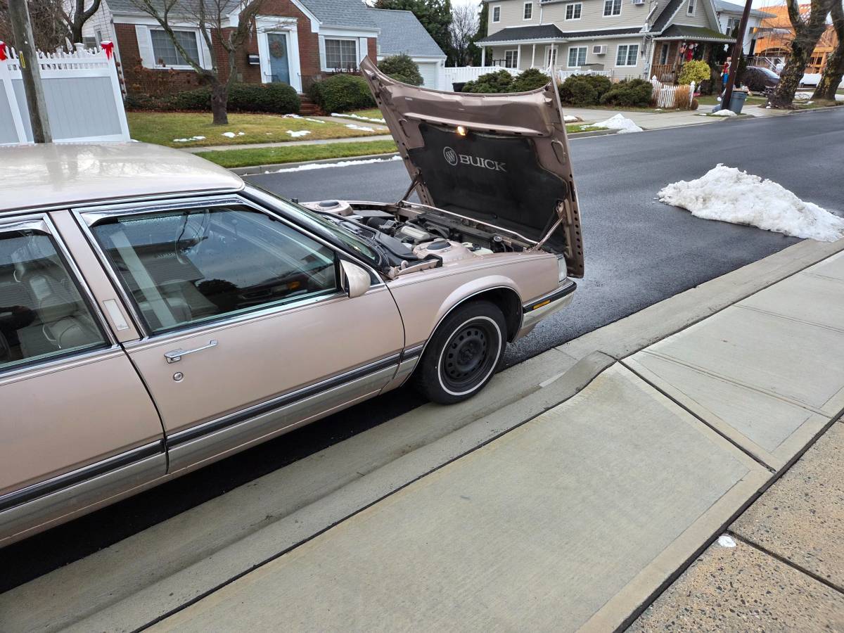 Buick-park-avenue-1990-1