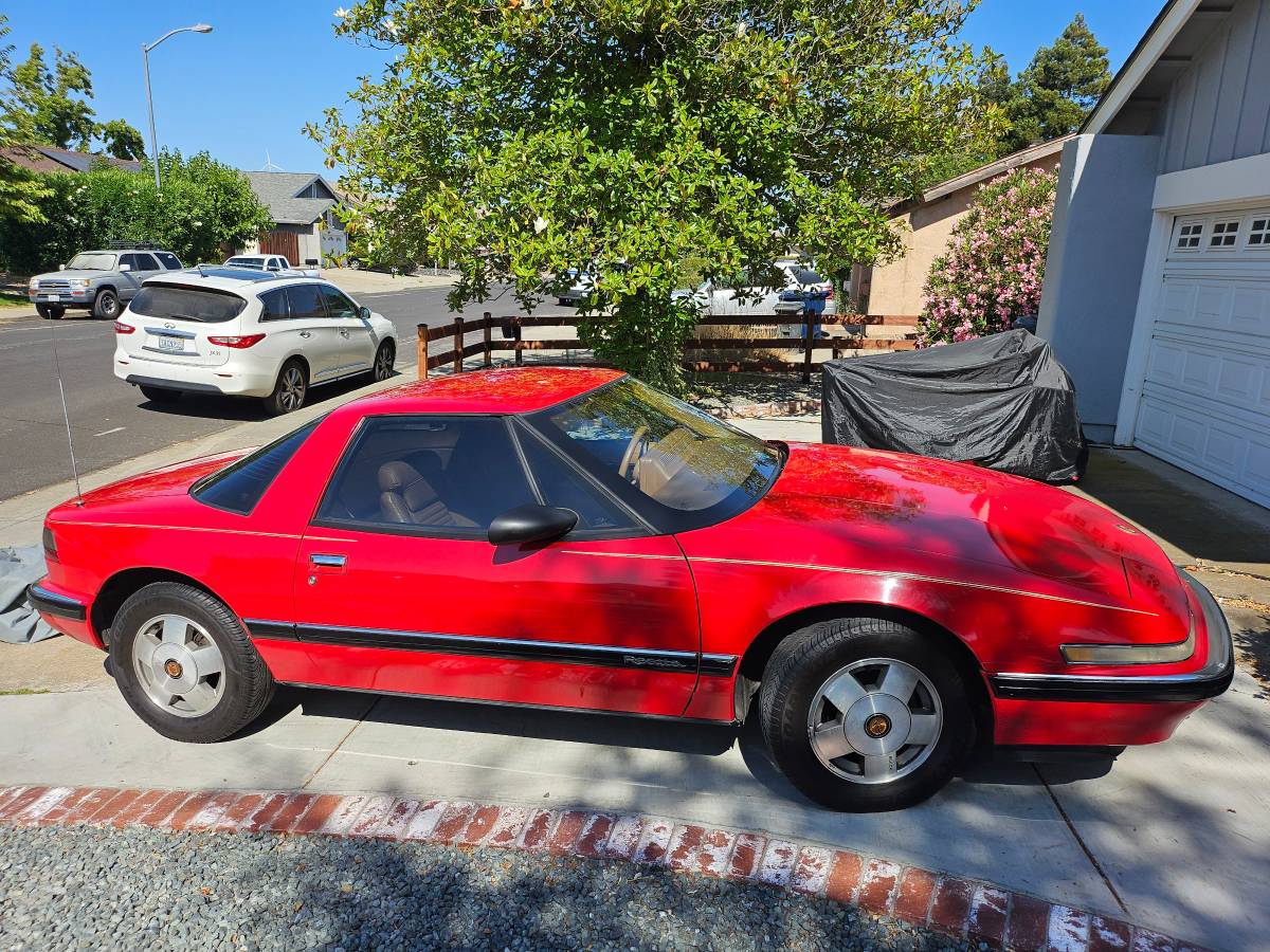 Buick-reatta-1989-red