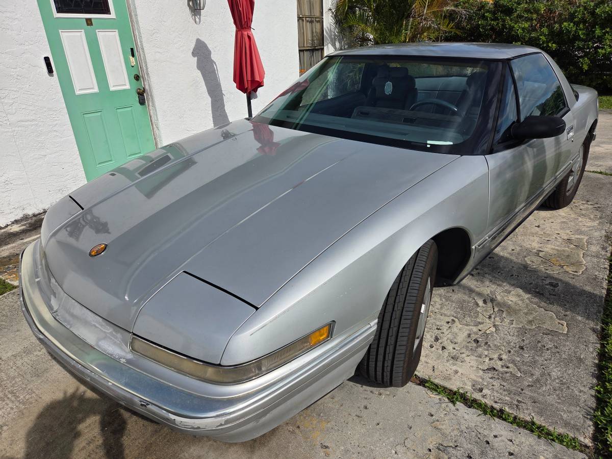 Buick-reatta-1989-silver-3