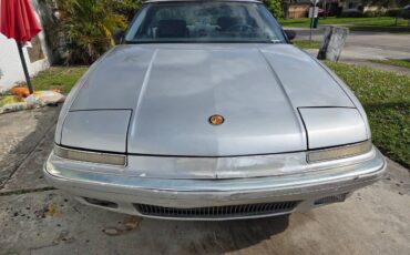 Buick-reatta-1989-silver
