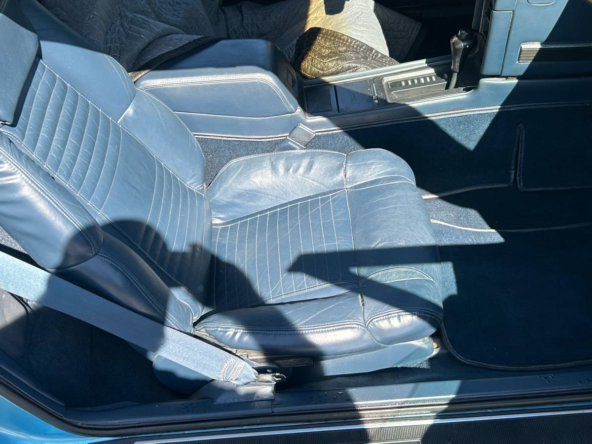 Buick-reatta-1990-12