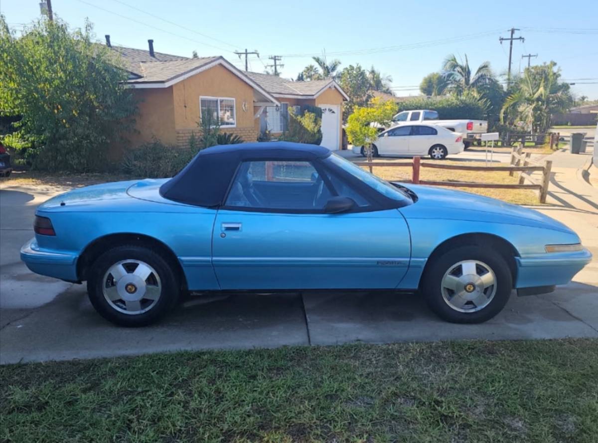 Buick-reatta-1990-16