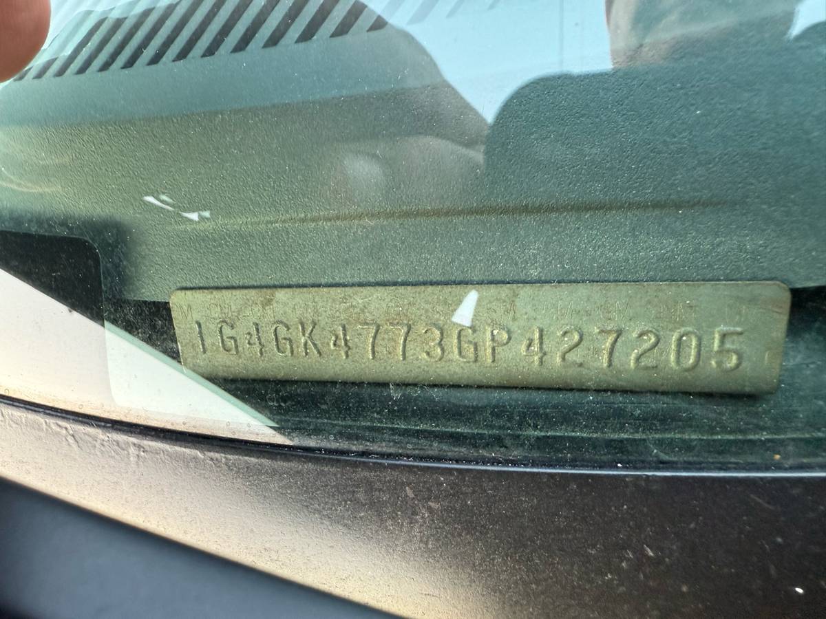 Buick-regal-1986-black-13