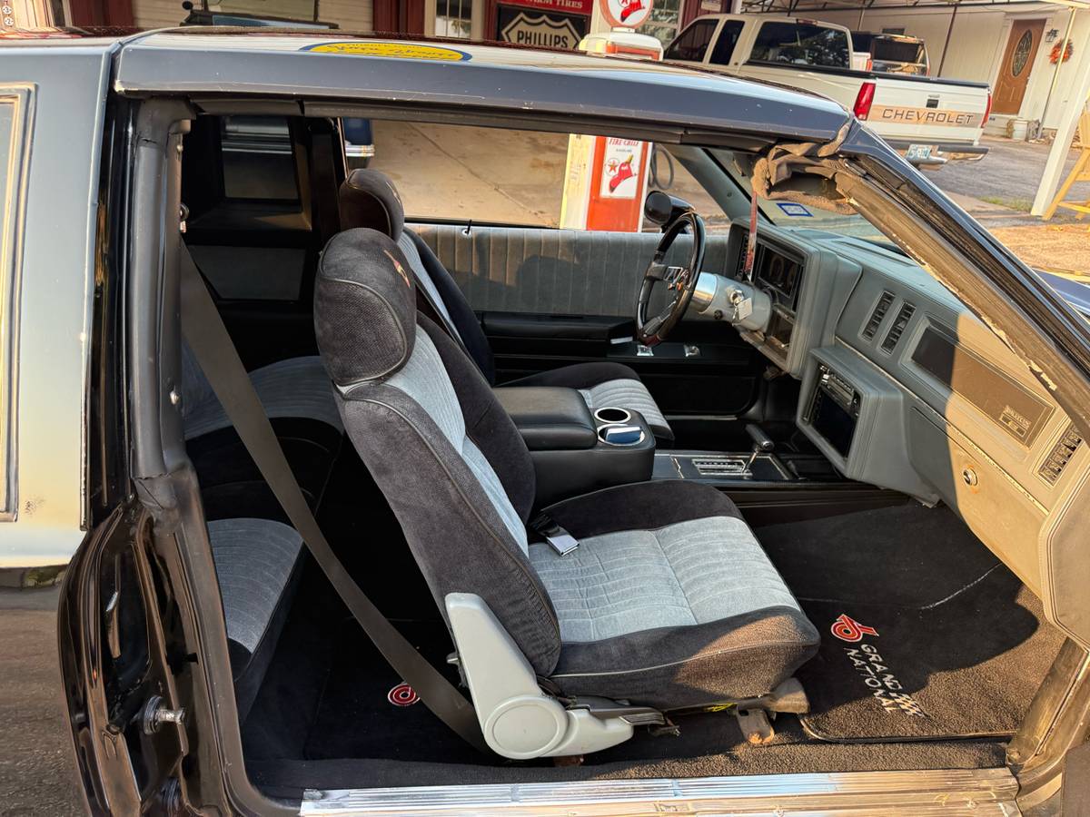 Buick-regal-1987-black-11