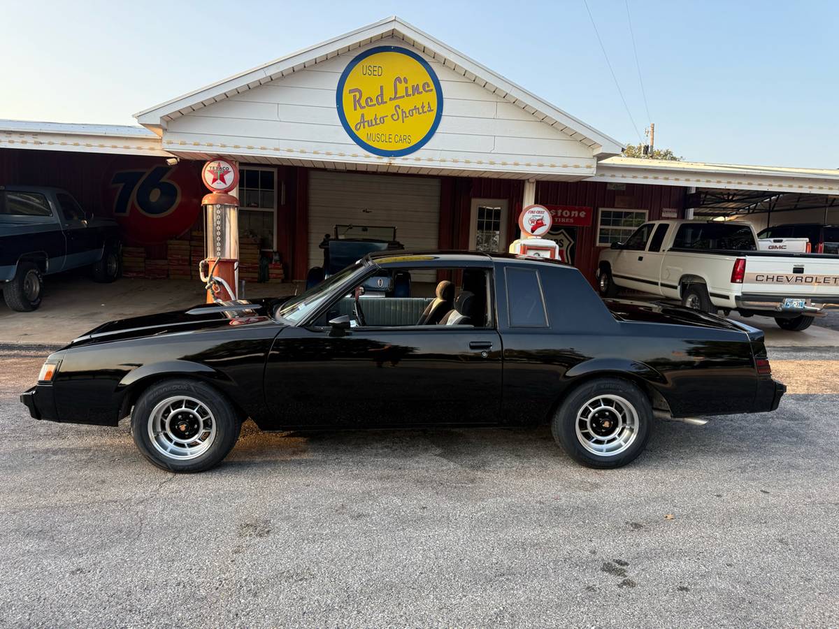 Buick-regal-1987-black-2