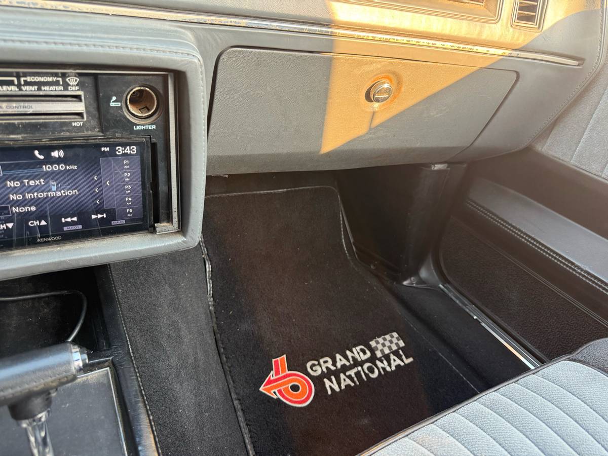 Buick-regal-1987-black-46