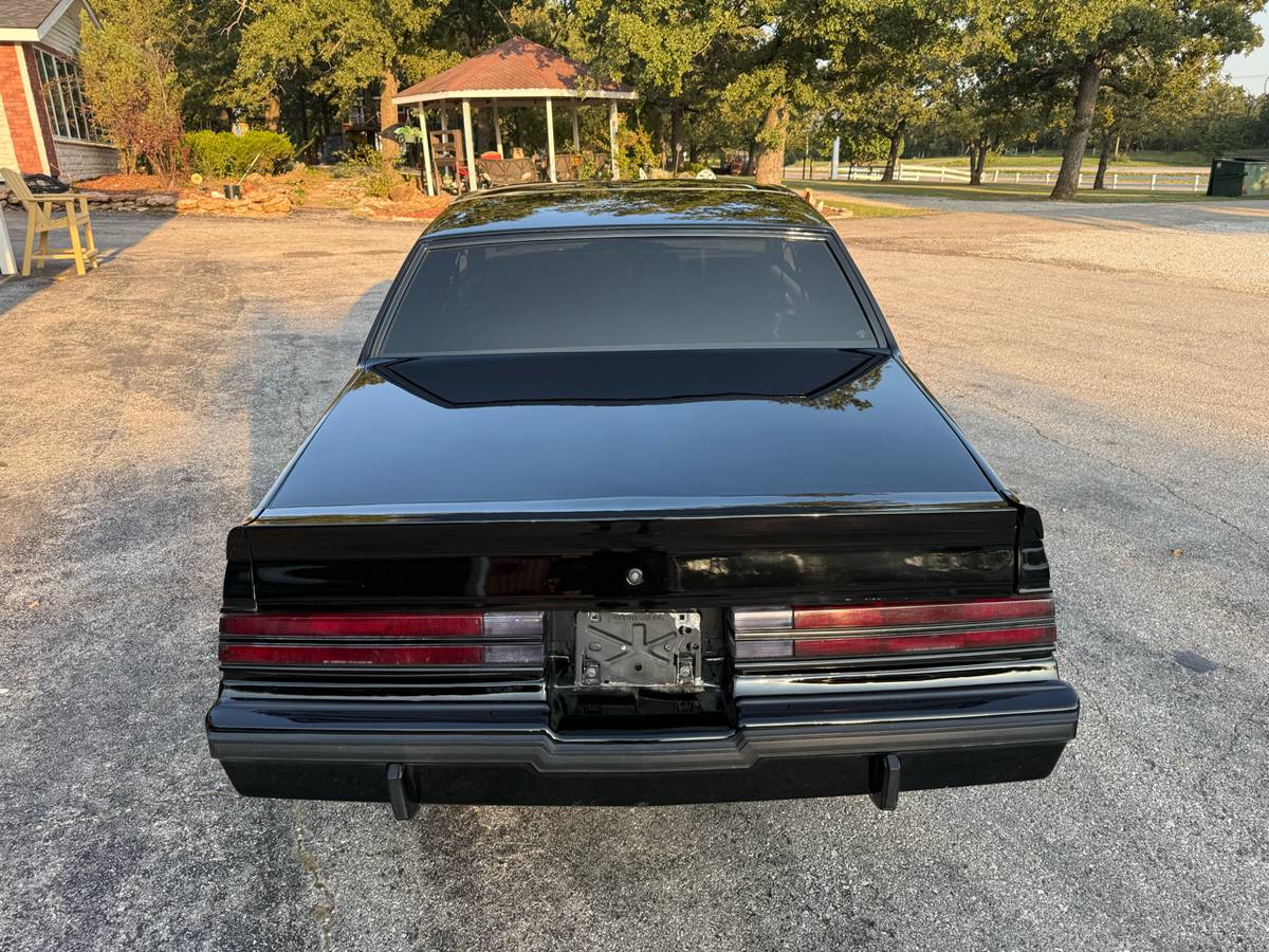 Buick-regal-1987-black-7