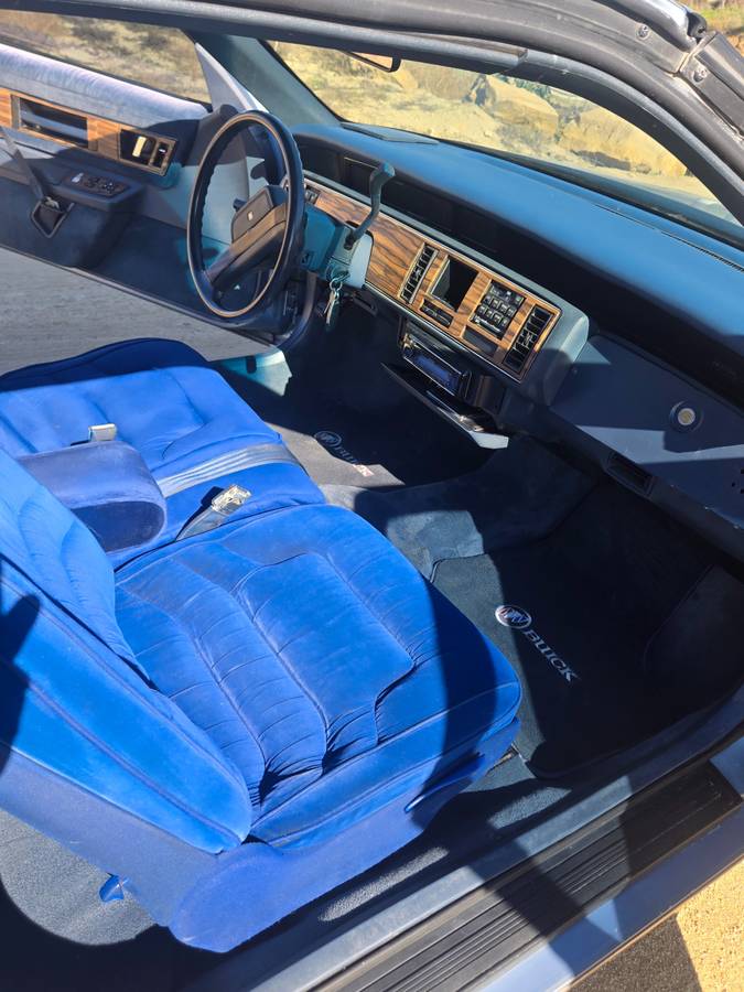 Buick-regal-1988-blue-2