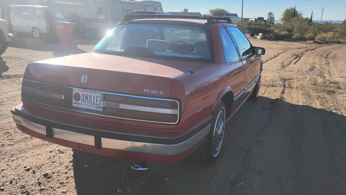 Buick-regal-1990-3