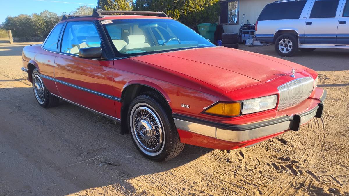 Buick-regal-1990-5