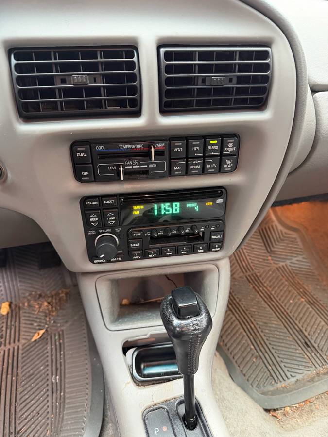 Buick-regal-1996-blue-8