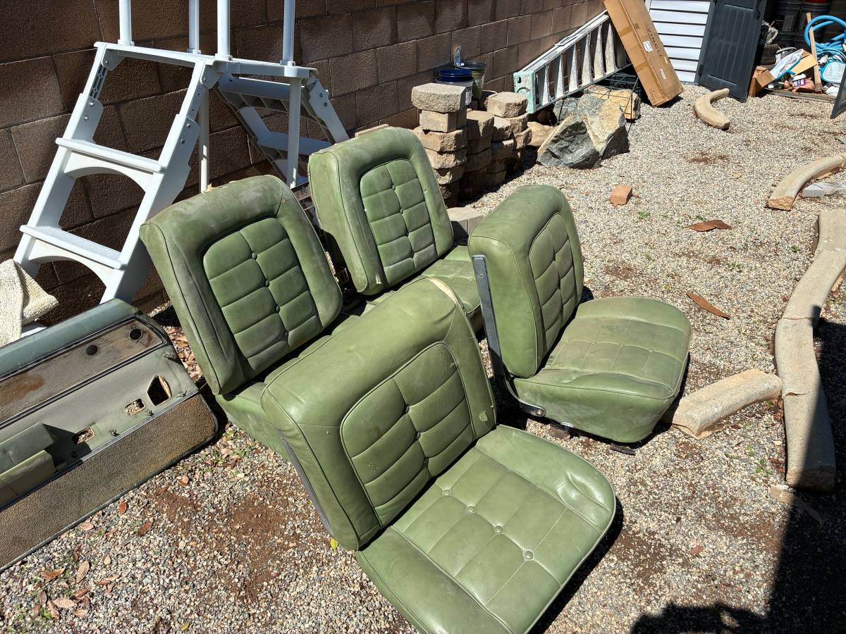 Buick-riviera-1964-green-8