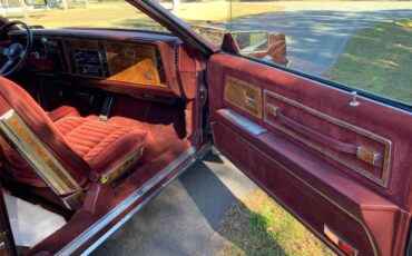 Buick-riviera-1983-12