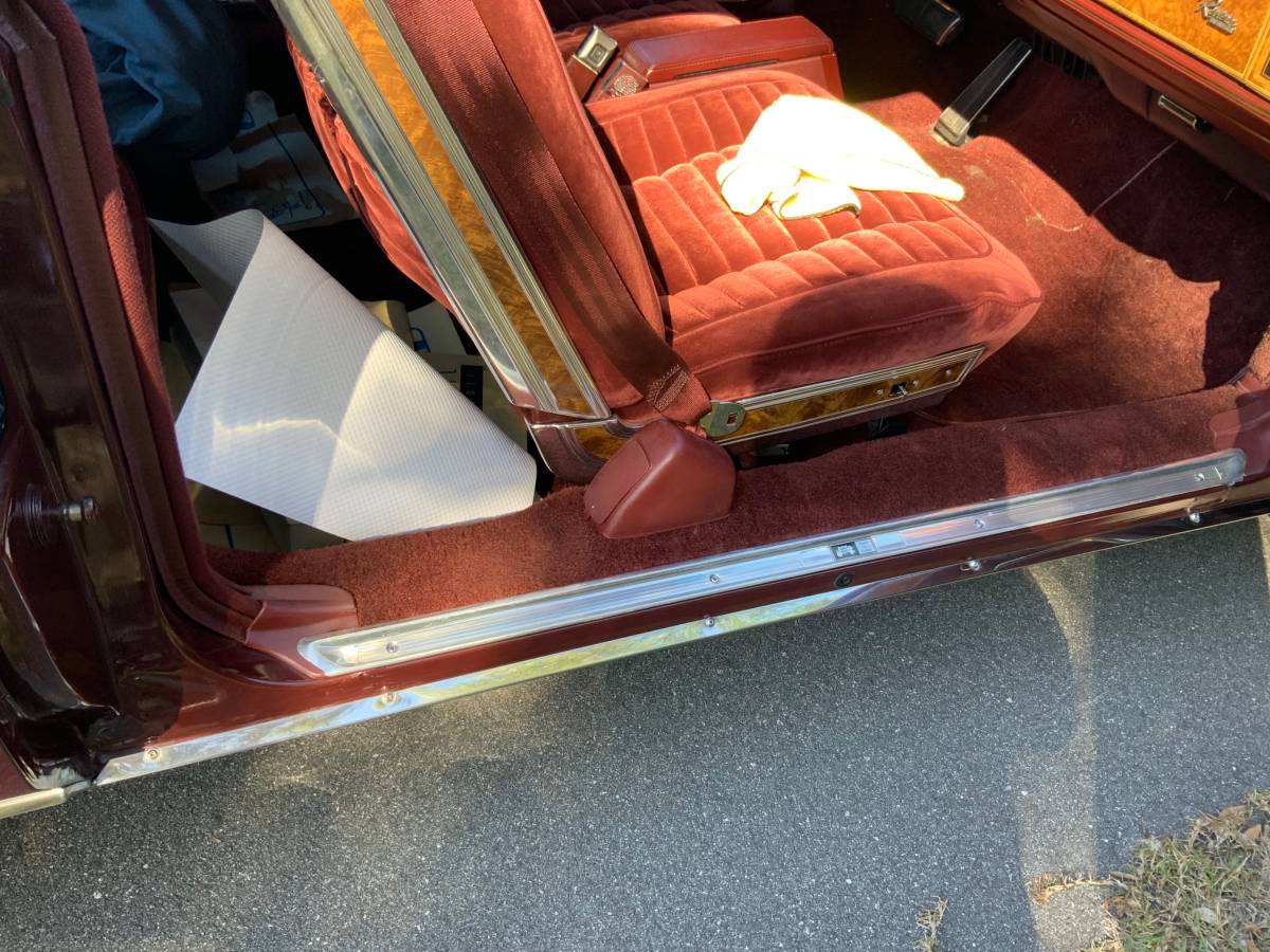 Buick-riviera-1983-13