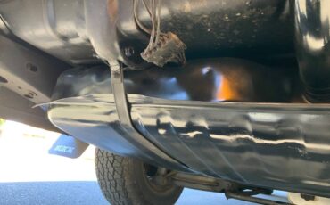 Buick-riviera-1983-19