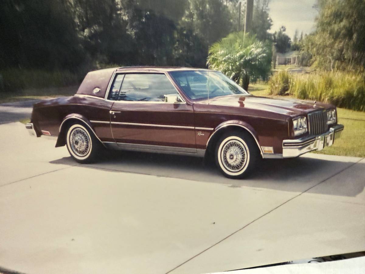 Buick-riviera-1983-2