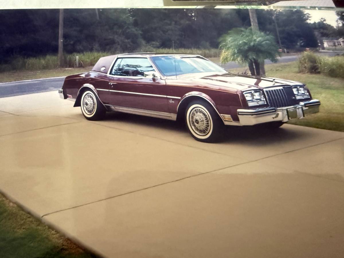 Buick-riviera-1983-21
