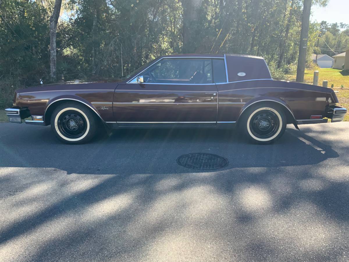 Buick-riviera-1983-22