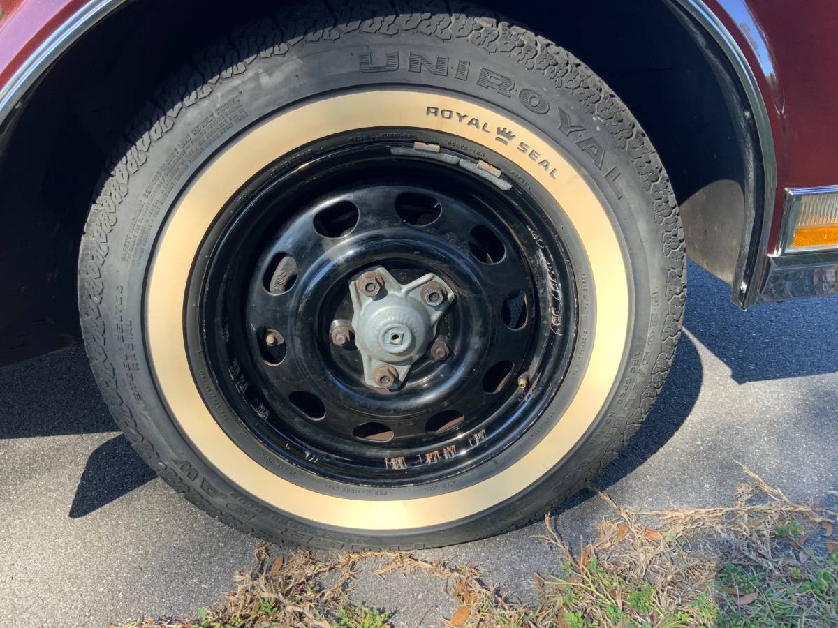 Buick-riviera-1983-7