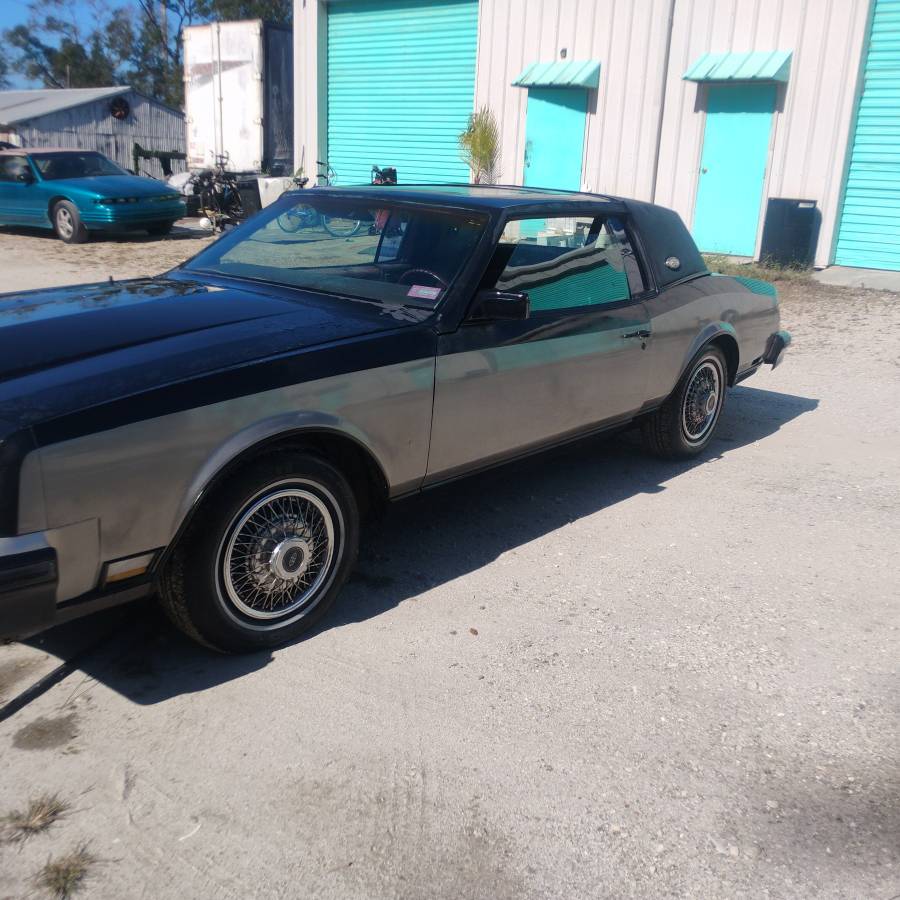 Buick-riviera-1984-2