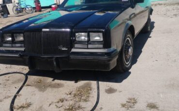 Buick-riviera-1984
