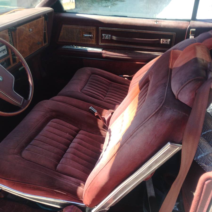 Buick-riviera-1984-4