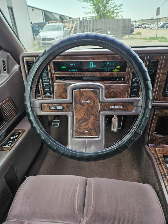 Buick-riviera-1989-brown-14