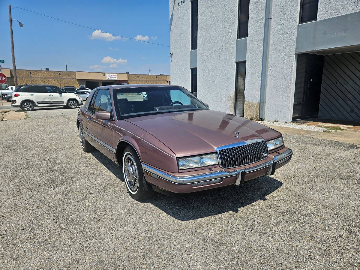 Buick-riviera-1989-brown-2