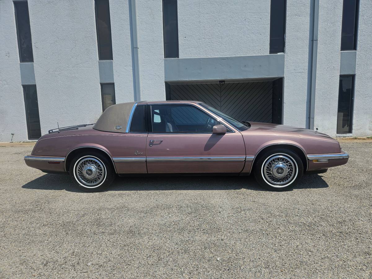 Buick-riviera-1989-brown-3
