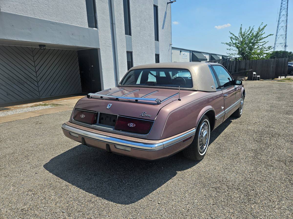 Buick-riviera-1989-brown-4
