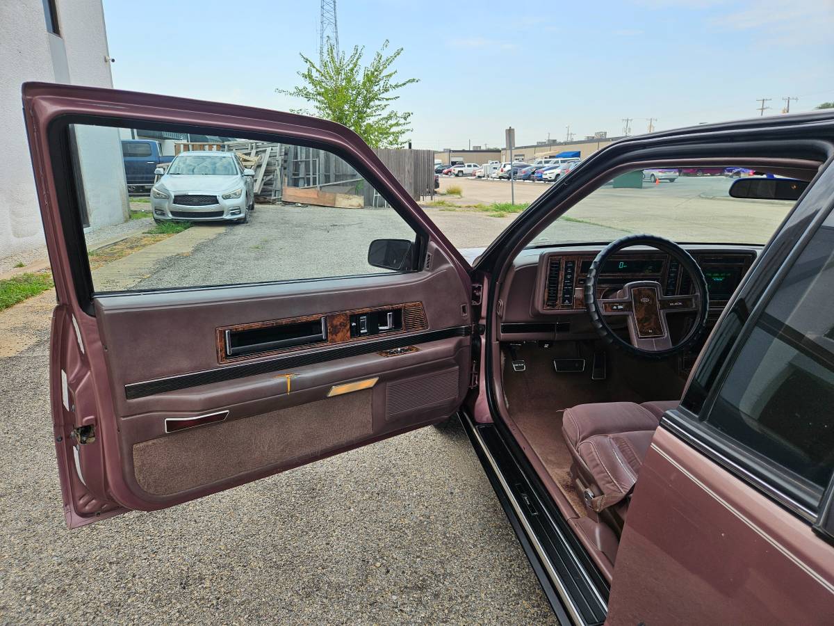 Buick-riviera-1989-brown-8