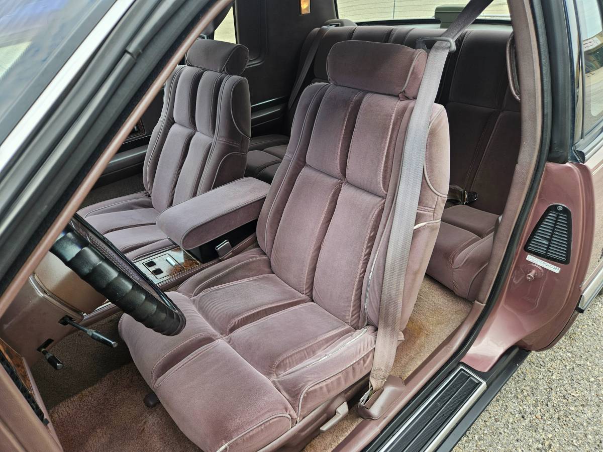 Buick-riviera-1989-brown-9